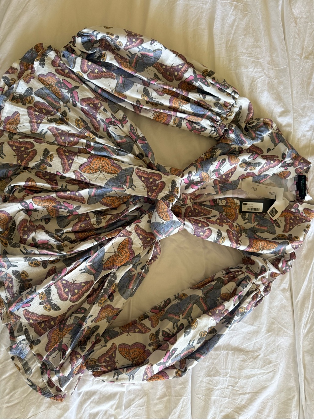 No Pise la Grama Butterfly PrintTie-Front Dress- White with Pink, Orange & Gray